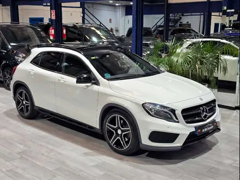 Annonce MERCEDES-BENZ CLASSE GLA Essence 2015 d'occasion 