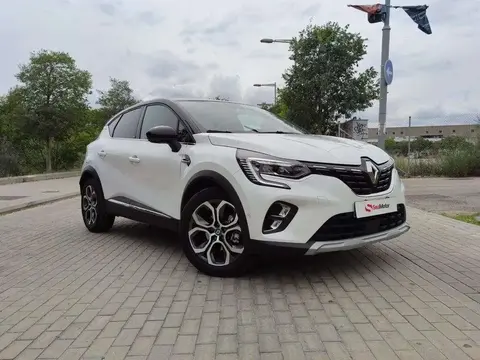 Used RENAULT CAPTUR Hybrid 2021 Ad 