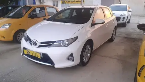 Annonce TOYOTA AURIS Essence 2015 d'occasion 