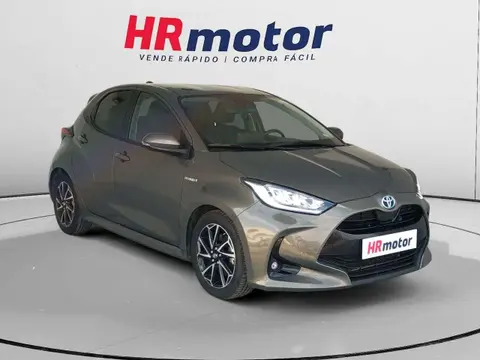 Used TOYOTA YARIS Hybrid 2021 Ad 