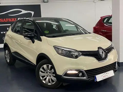 Used RENAULT CAPTUR Petrol 2016 Ad 