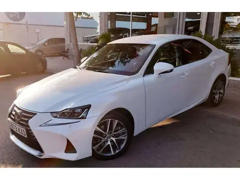 Used LEXUS IS Hybrid 2019 Ad 