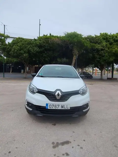 Used RENAULT CAPTUR Petrol 2017 Ad 