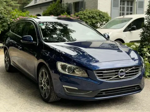 Annonce VOLVO V60 Diesel 2015 d'occasion Belgique