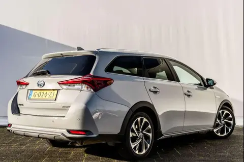 Used TOYOTA AURIS Hybrid 2019 Ad 