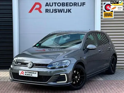 Used VOLKSWAGEN GOLF Hybrid 2017 Ad 