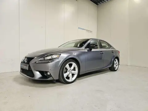 Used LEXUS IS Hybrid 2016 Ad 