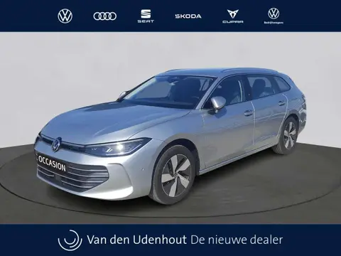 Annonce VOLKSWAGEN PASSAT Essence 2024 d'occasion 