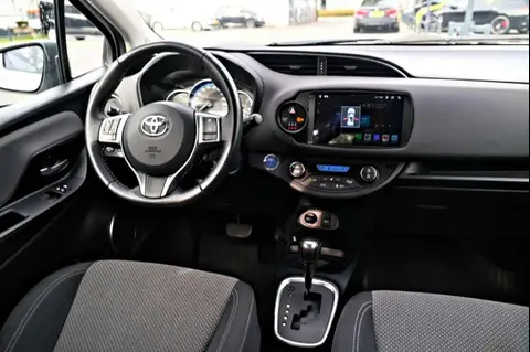 Used TOYOTA YARIS Hybrid 2017 Ad 