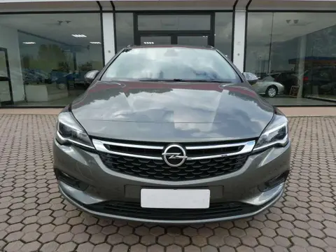 Used OPEL ASTRA Diesel 2018 Ad 