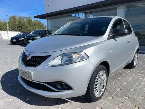 Annonce LANCIA YPSILON Essence 2018 d'occasion 