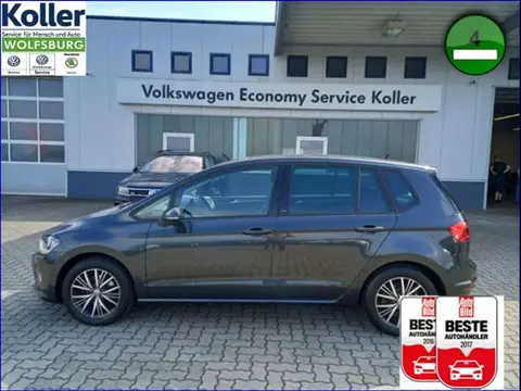 Used VOLKSWAGEN GOLF Petrol 2017 Ad 