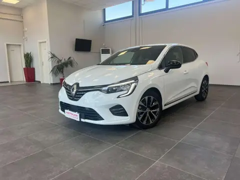 Annonce RENAULT CLIO Essence 2023 d'occasion 