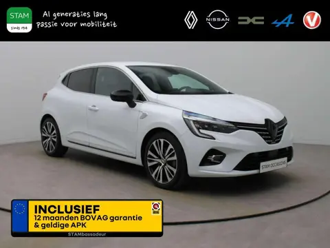 Used RENAULT CLIO Hybrid 2022 Ad 