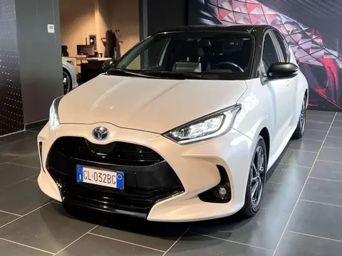 Used TOYOTA YARIS Hybrid 2022 Ad 