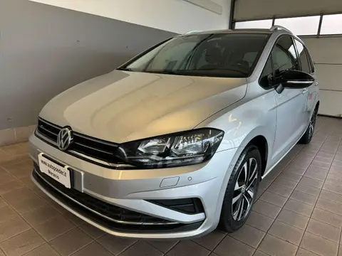 Used VOLKSWAGEN GOLF Petrol 2019 Ad 