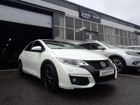 Used HONDA CIVIC Petrol 2015 Ad 