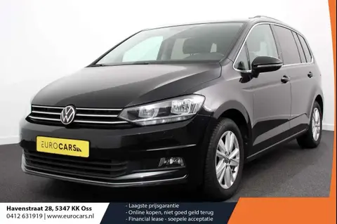 Used VOLKSWAGEN TOURAN Petrol 2021 Ad 