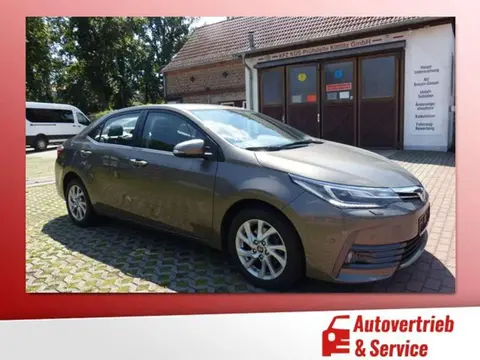 Used TOYOTA COROLLA Petrol 2017 Ad 