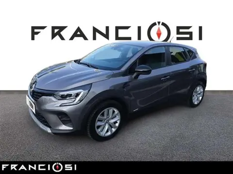 Used RENAULT CAPTUR Hybrid 2021 Ad 