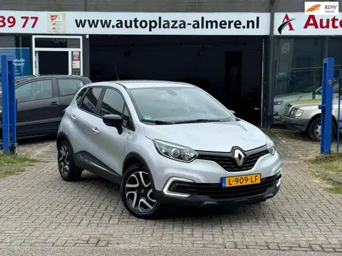 Annonce RENAULT CAPTUR Essence 2018 d'occasion 