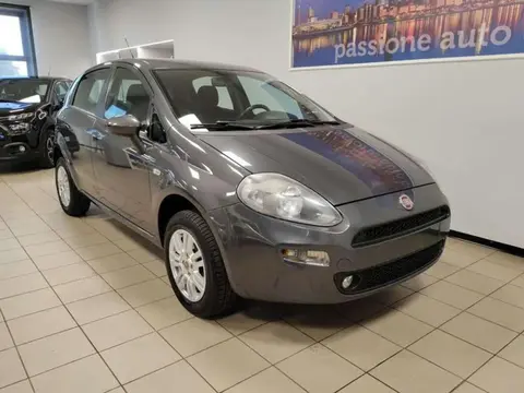 Used FIAT PUNTO  2015 Ad 