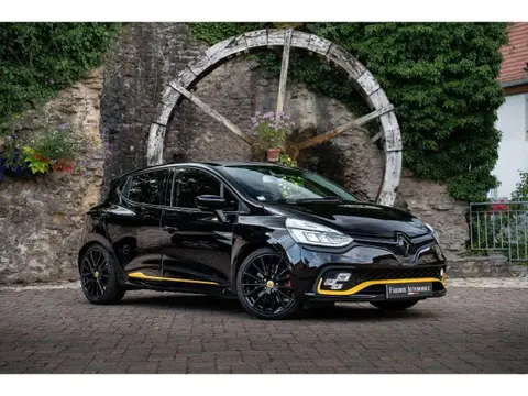 Used RENAULT CLIO Petrol 2018 Ad 