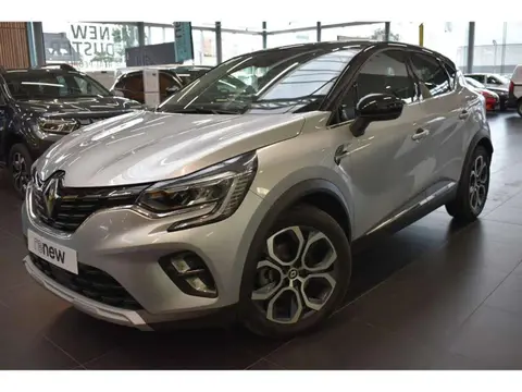 Used RENAULT CAPTUR Hybrid 2021 Ad 