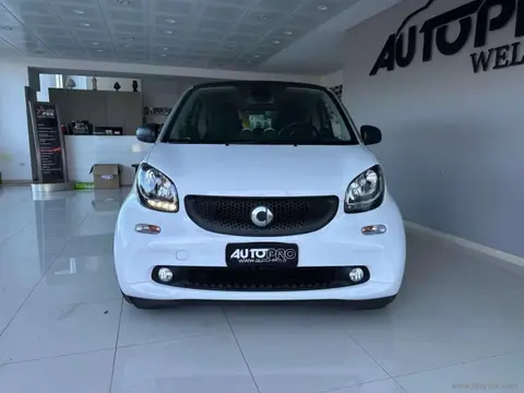 Annonce SMART FORTWO Essence 2017 d'occasion 