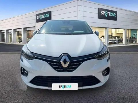 Used RENAULT CLIO Hybrid 2021 Ad 