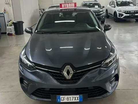 Used RENAULT CLIO Hybrid 2021 Ad 