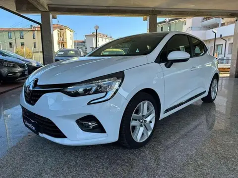 Used RENAULT CLIO Hybrid 2021 Ad 