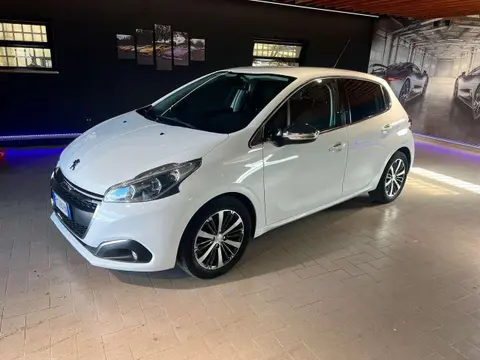 Used PEUGEOT 208 Petrol 2017 Ad 