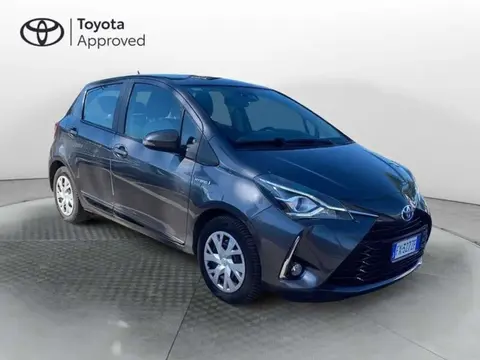 Used TOYOTA YARIS Hybrid 2019 Ad 