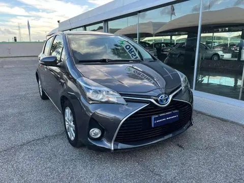 Used TOYOTA YARIS Hybrid 2016 Ad 