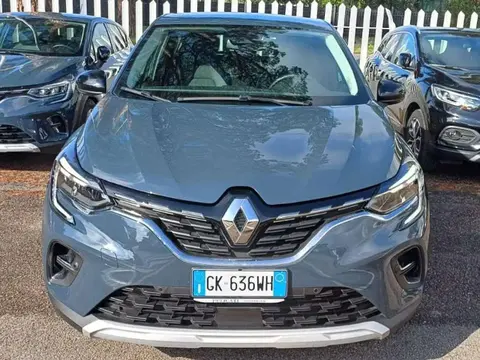 Used RENAULT CAPTUR Hybrid 2022 Ad 