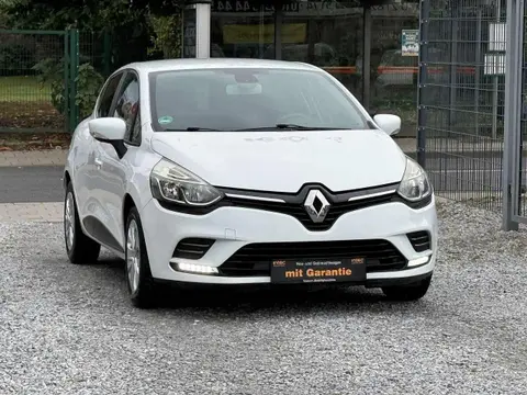 Used RENAULT CLIO Petrol 2017 Ad 