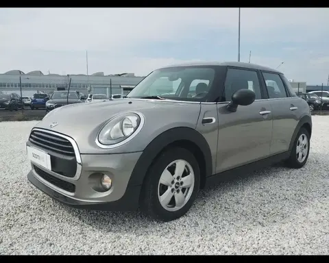 Used MINI ONE Petrol 2016 Ad 