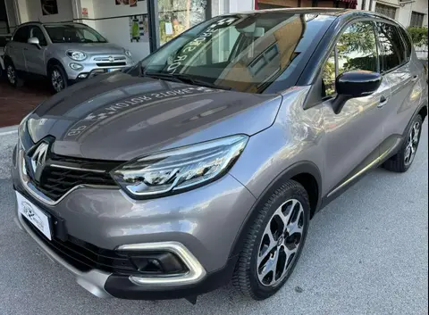 Used RENAULT CAPTUR Diesel 2018 Ad 