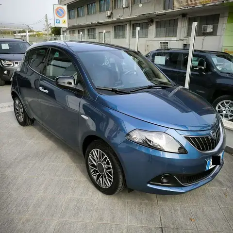 Used LANCIA YPSILON Hybrid 2023 Ad 