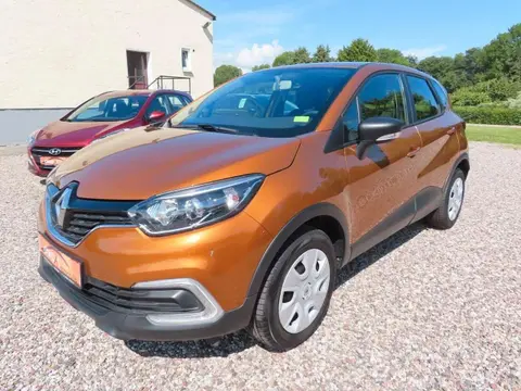 Used RENAULT CAPTUR Petrol 2017 Ad 