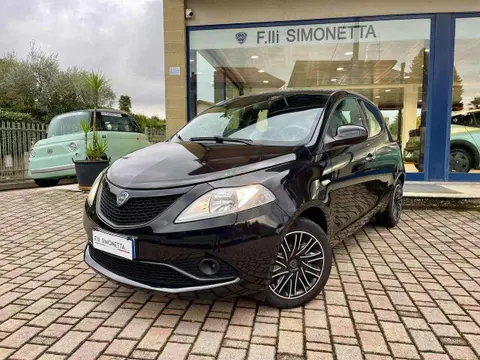 Annonce LANCIA YPSILON Essence 2018 d'occasion 