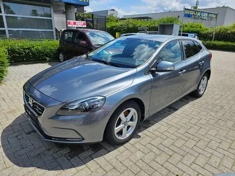 Annonce VOLVO V40 Essence 2015 d'occasion Belgique