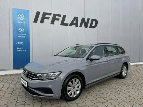 Used VOLKSWAGEN PASSAT Petrol 2022 Ad 