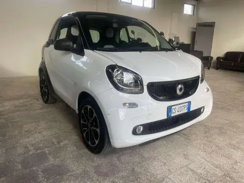 Annonce SMART FORTWO Essence 2017 d'occasion 