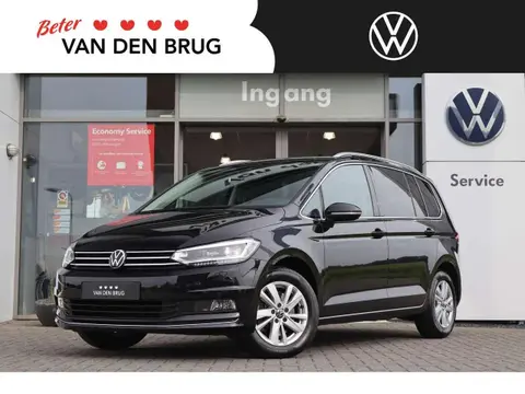 Used VOLKSWAGEN TOURAN Petrol 2022 Ad 