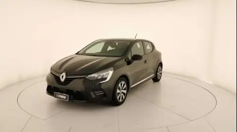 Used RENAULT CLIO Hybrid 2021 Ad 