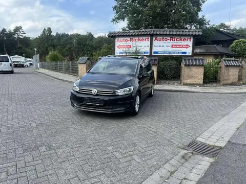 Used VOLKSWAGEN TOURAN Petrol 2017 Ad 