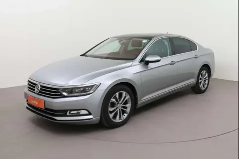 Used VOLKSWAGEN PASSAT Petrol 2019 Ad 