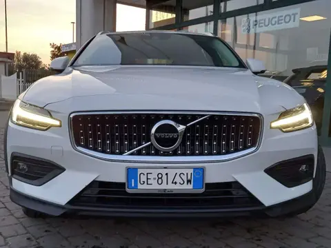 Used VOLVO V60 Hybrid 2021 Ad 